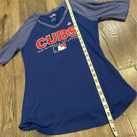 Chicago Cubs Shirt Women's Medium Blue Short Sleeve Tee Majestic MLB Ladies - Picture 8 of 8